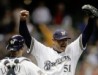 Trevor Hoffman se raduje ze svho estistho uzavenho zpasu